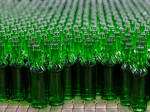 Carlsberg to trial glass bottles with up to 90 per cent lower carbon impact